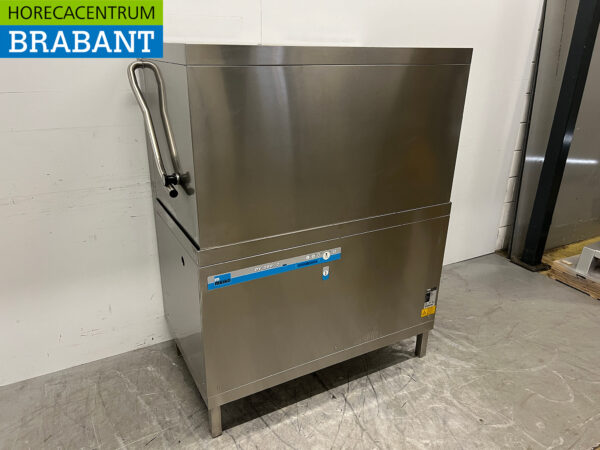 Stainless steel Meiko DV200.2 Double Sliding Dishwasher 400V Catering - Image 3
