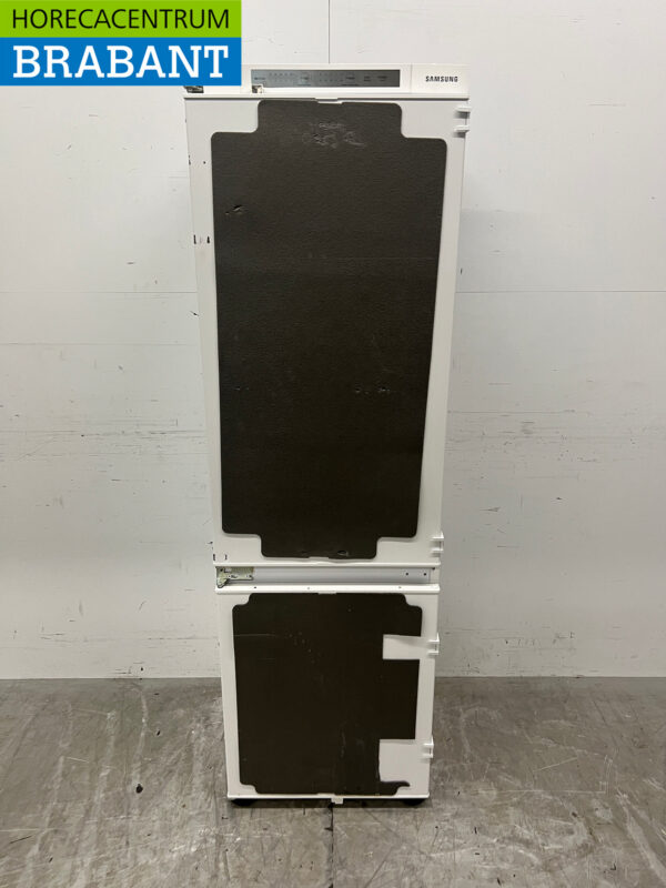 Samsung Built-in Refrigerator-Freezer 267 liters 230V (kopie)