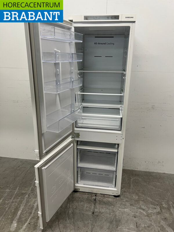 Samsung Built-in Refrigerator-Freezer 267 liters 230V (kopie) - Image 4
