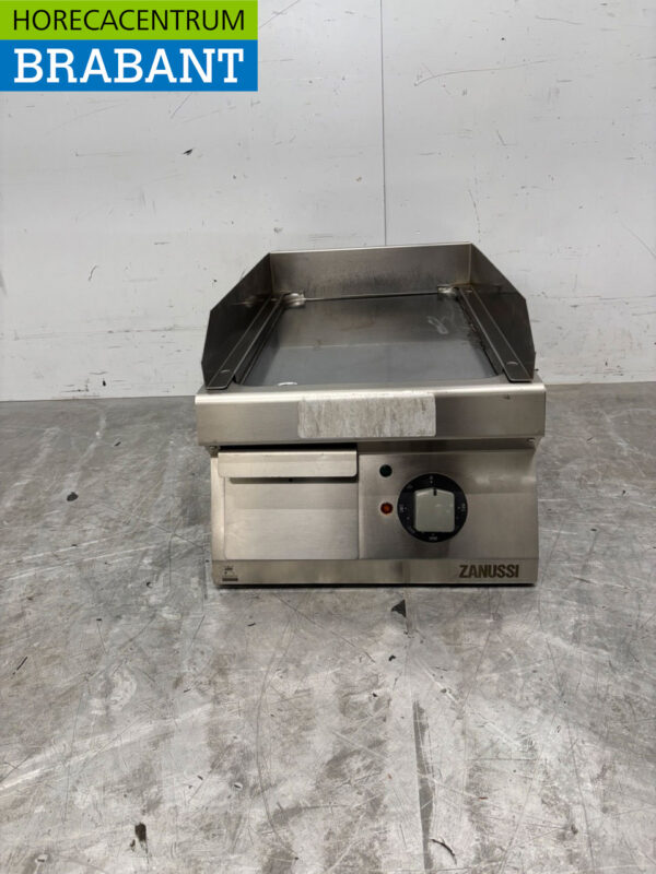 Stainless steel Zanussi Griddle Smooth griddle 40 cm 400V Horeca