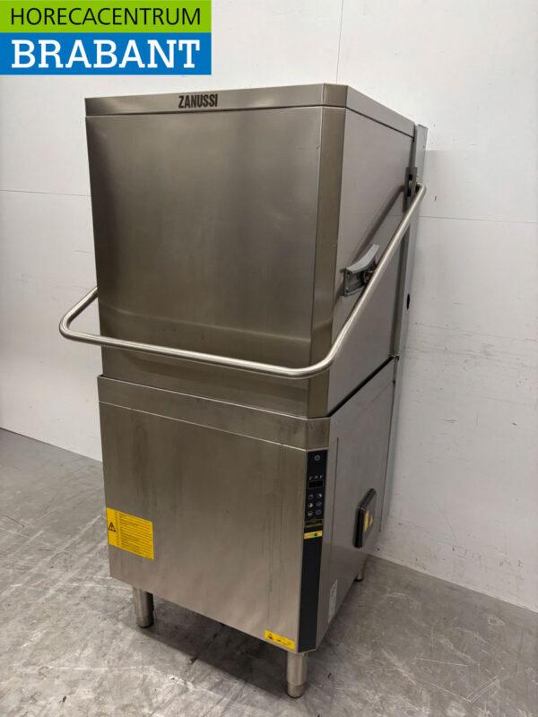 Stainless steel Zanussi ZHT8 Sliding dishwasher 400V Catering - Image 2