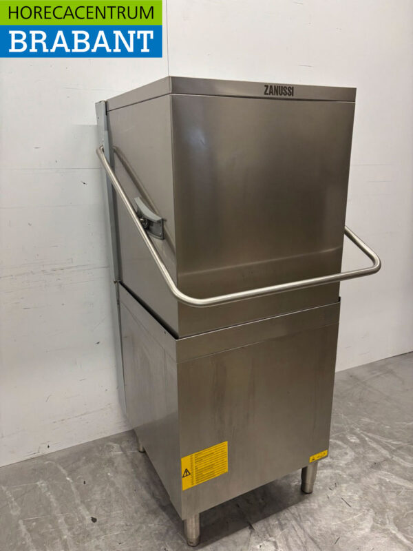Stainless steel Zanussi ZHT8 Sliding dishwasher 400V Catering - Image 3