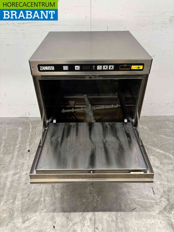 Stainless steel Zanussi Zuca3 Dishwasher Dishwasher Front Loading 230V Horeca - Image 5