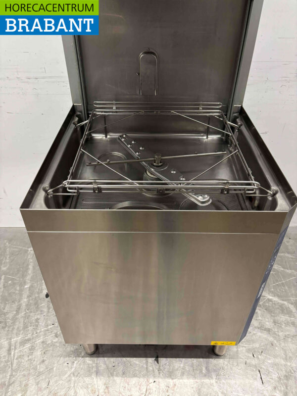Stainless steel Zanussi HHT8 Sliding dishwasher 400V Catering - Image 4