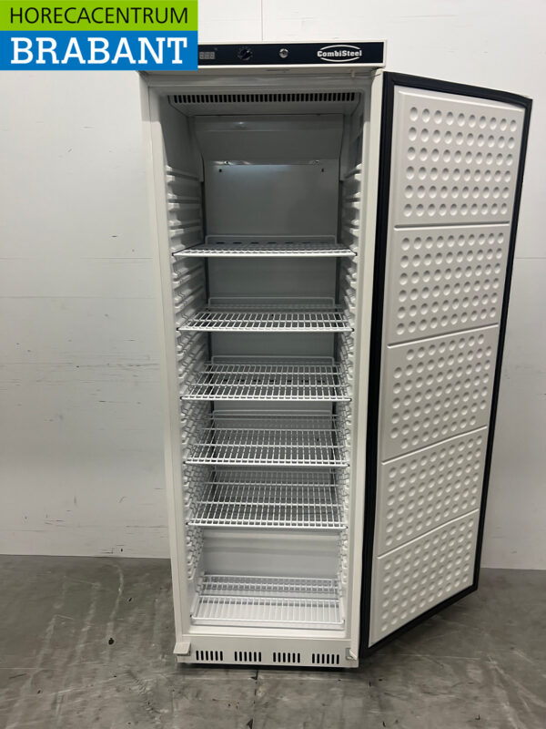 Combisteel Refrigerator Cooling 350 liters 230V Horeca - Image 4
