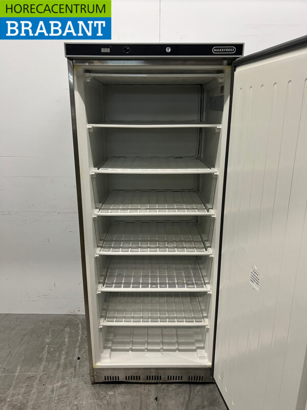 Stainless steel Maxxfrost Freezer 600 liters 230V Horeca - Image 4