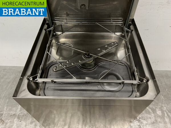 Stainless steel Zanussi Sliding dishwasher 400V Catering - Image 4