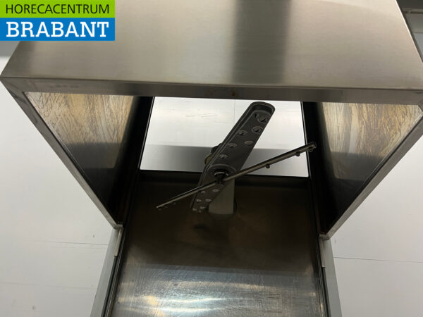 Stainless steel Zanussi Sliding dishwasher 400V Catering - Image 5