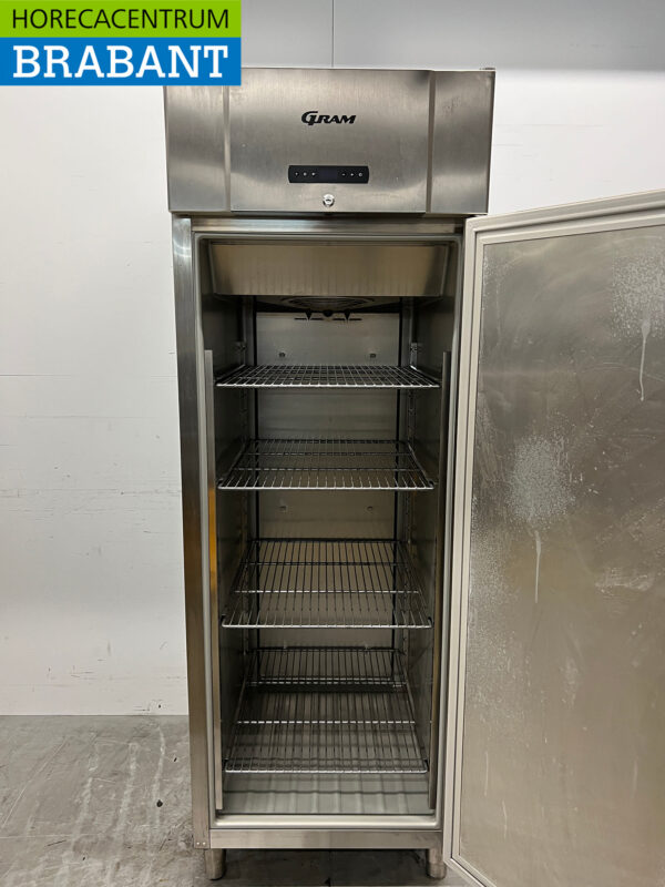 Stainless steel Gram Refrigeration Refrigerator 583 liters 230V Catering - Image 4