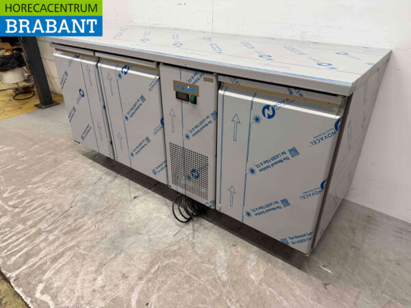 Stainless steel Polar UA072 Refrigerated workbench 3 doors 178,5 cm 230V Horeca - Image 3