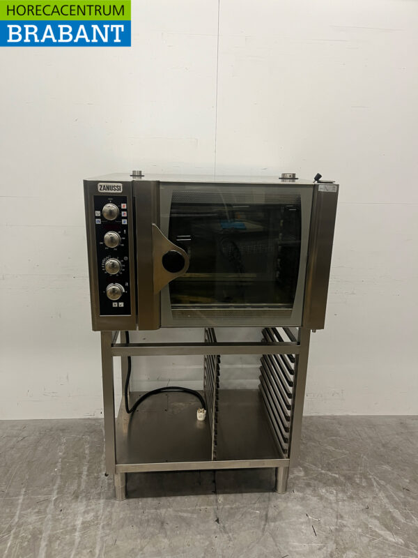 Stainless steel Zanussi Combi steamer 6 x 1/1 GN with base 400V Horeca