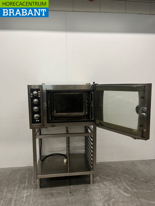 Stainless steel Zanussi Combi steamer 6 x 1/1 GN with base 400V Horeca - Image 4