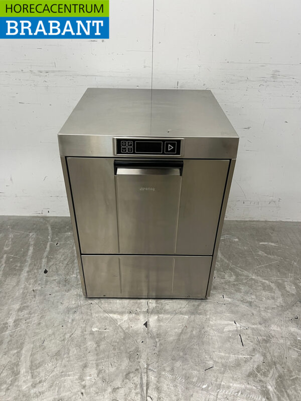 Stainless steel Smeg Dishwasher with drain pump 230V Horeca