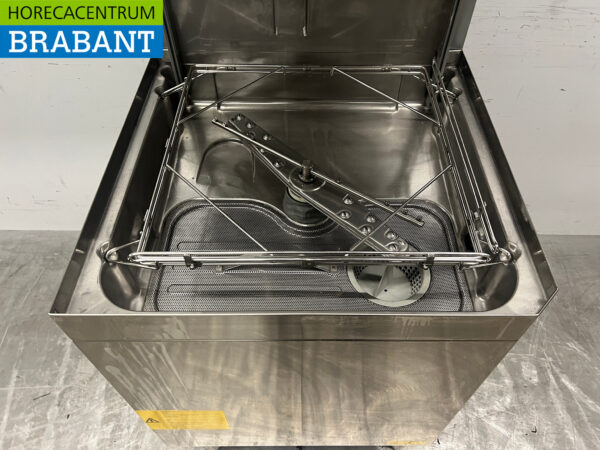 Stainless steel Zanussi Sliding dishwasher with drain pump 400V Catering - Image 4
