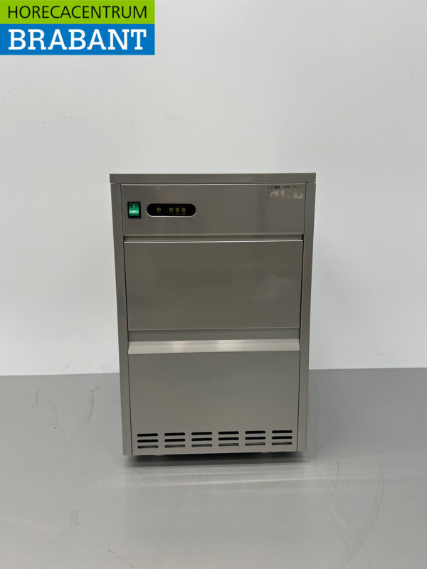 HCB stainless steel ice cube machine ice cube machine 30 kg p/d 230V Horeca