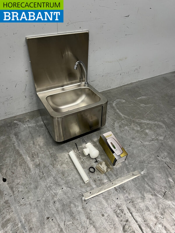 Stainless steel Saro Sink with knee bedieining with soap dispenser Catering - Image 3