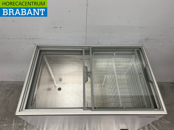 Cooldura Freezer with sliding glass lids 314 liters 230V Horeca - Image 4