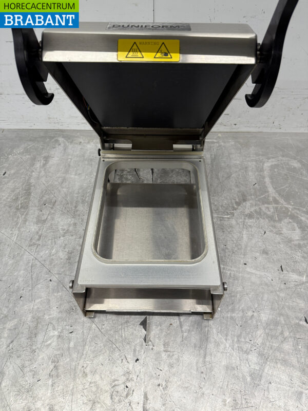 Stainless steel Duniform Sealing machine with mold 1/2 GN 230V Catering - Image 4