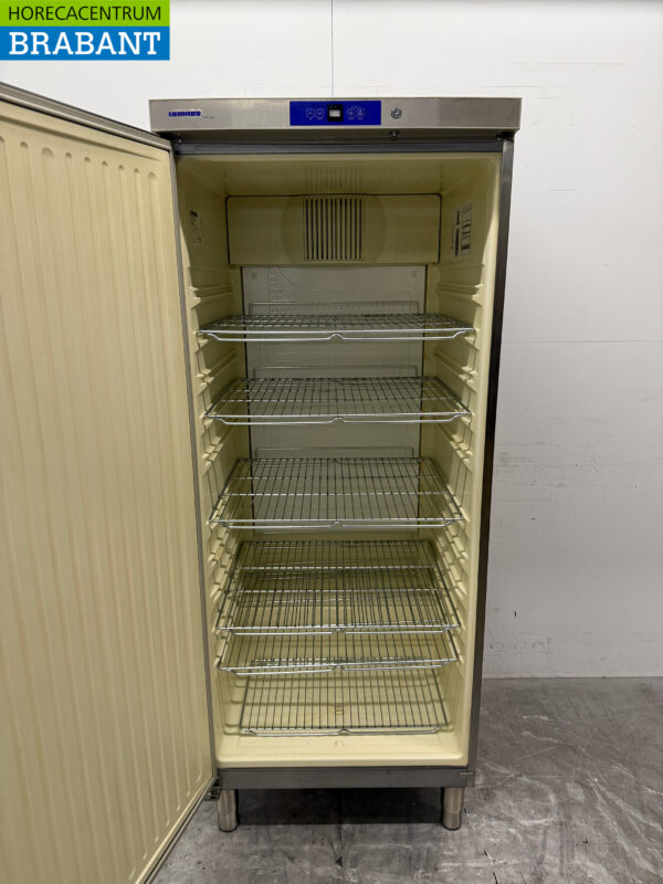 Stainless steel Liebherr Refrigerator 583 liters 230V Catering - Image 4