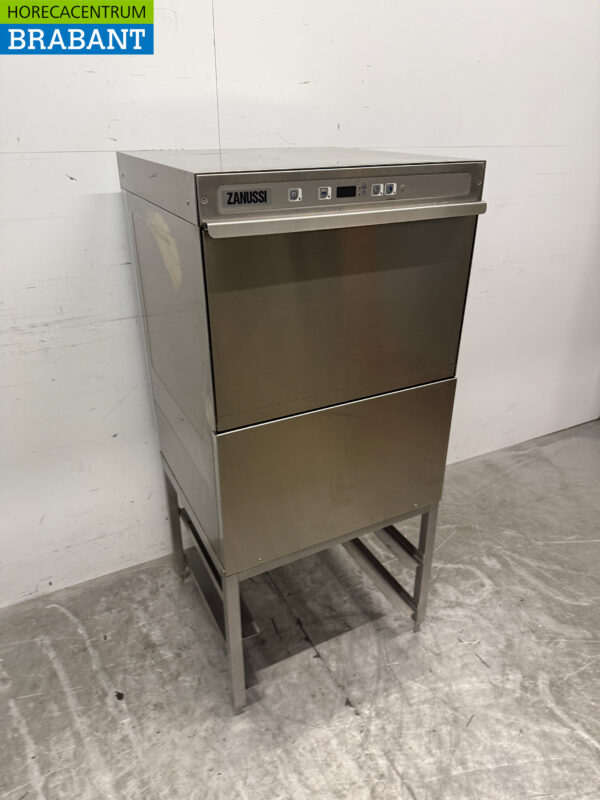 Stainless steel Zanussi Dishwasher with stand 230V Catering - Image 3