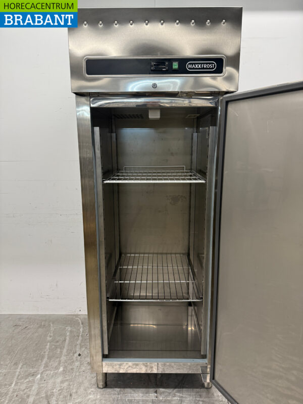 Stainless steel Maxxfrost Single Door Freezer 650 liters 230V Catering - Image 4