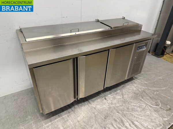 Stainless steel Tefcold Saladette 3 Doors 179 cm 230V Horeca - Image 3