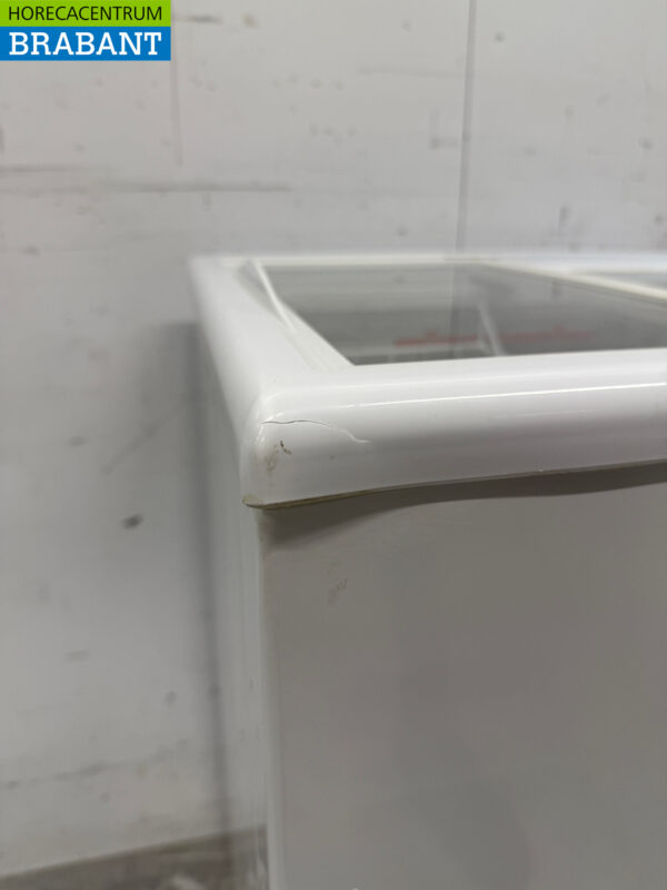 Freezer Chest Freezer Shop freezer with glass sliding lids 97 liters 230V Horeca - Image 5