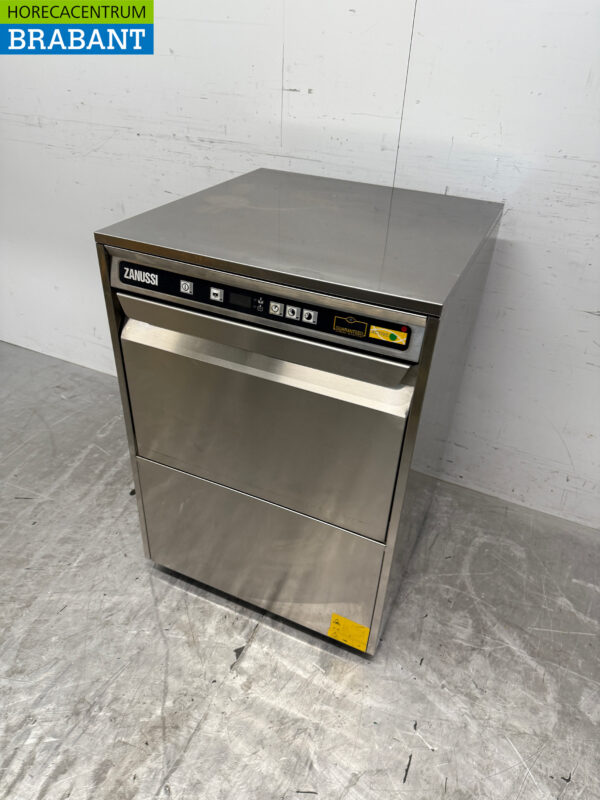 Stainless steel Zanussi Dishwasher with drain pump 230V Horeca - Image 2