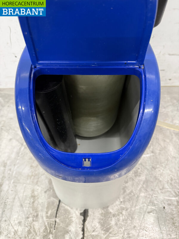 Century Compact Automatic Water Softener 1050 liters per hour 230V Hospitality - Image 5
