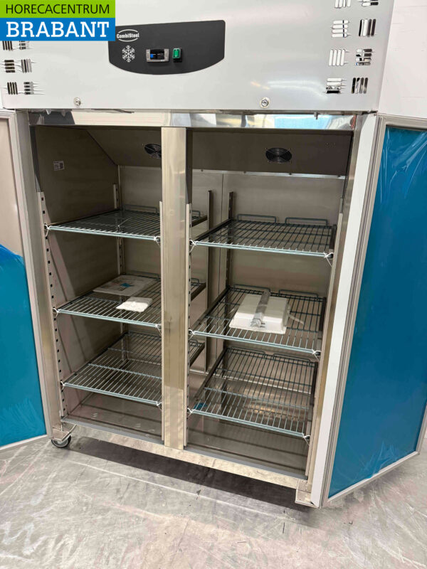 Stainless steel Combisteel Double Door Freezer 1200 liters 230V Horeca - Image 4
