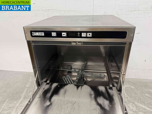 Stainless steel Zanussi Zuc1 Dishwasher with drain pump 230V Horeca - Image 4