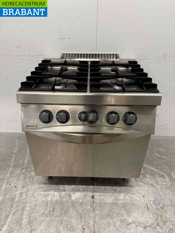 Stainless steel Zanussi 4 Burner Stove with oven GAS Catering