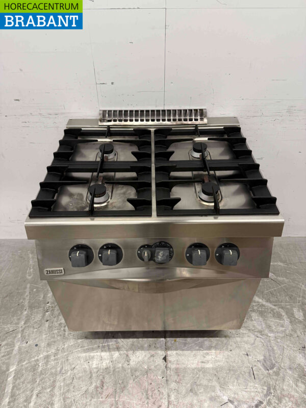 Stainless steel Zanussi 4 Burner Stove with oven GAS Catering - Image 2