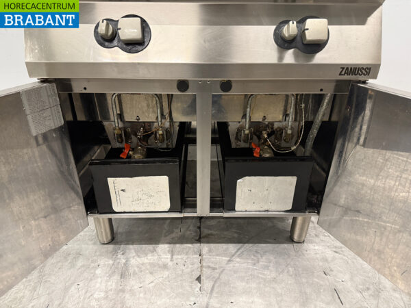 Stainless steel Zanussi Double Fryer 2 x 15 liter Natural Gas Catering - Image 5