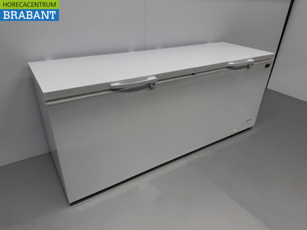 HCB Freezer Chest Freezer with double flip lid 670 liters 230V Horeca - Image 3