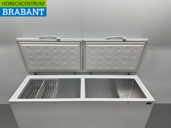 HCB Freezer Chest Freezer with double flip lid 670 liters 230V Horeca - Image 4