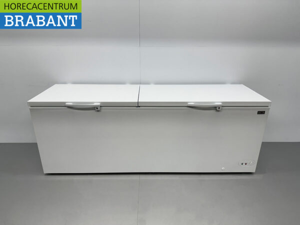 HCB Freezer Chest Freezer with double flip lid 755 liters 230V Horeca