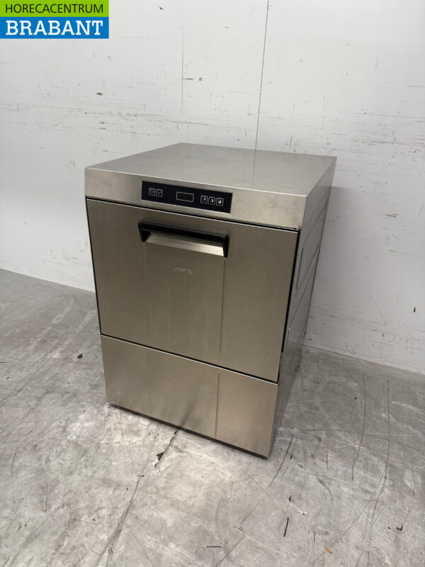 Stainless steel Smeg Dishwasher with drain pump 400V Horeca - Image 2