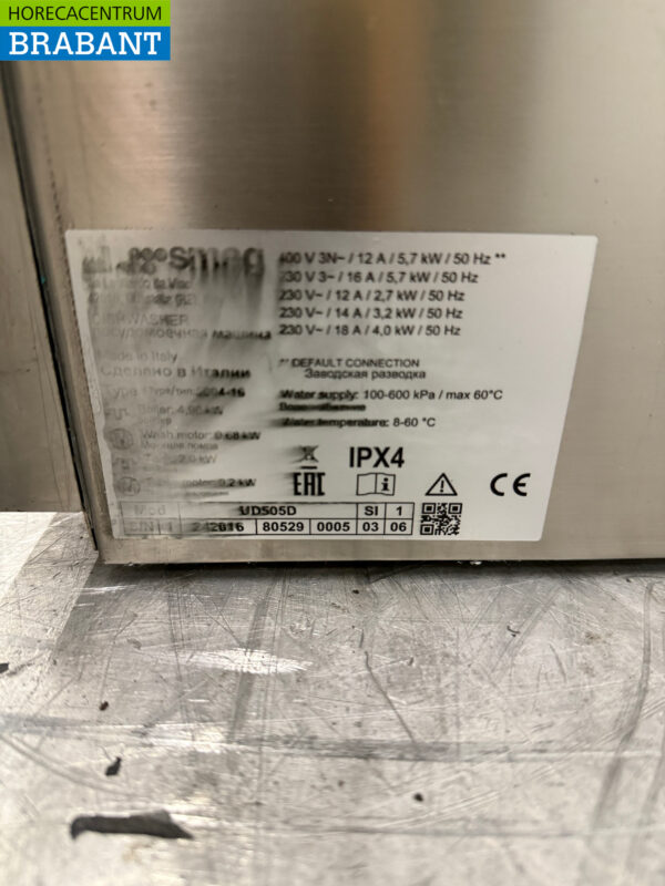 Stainless steel Smeg Dishwasher with drain pump 400V Horeca - Image 6