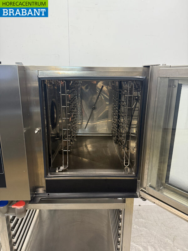 Stainless steel Zanussi Combi steamer with stand 6 x 1/1 GN 400V Horeca - Image 5