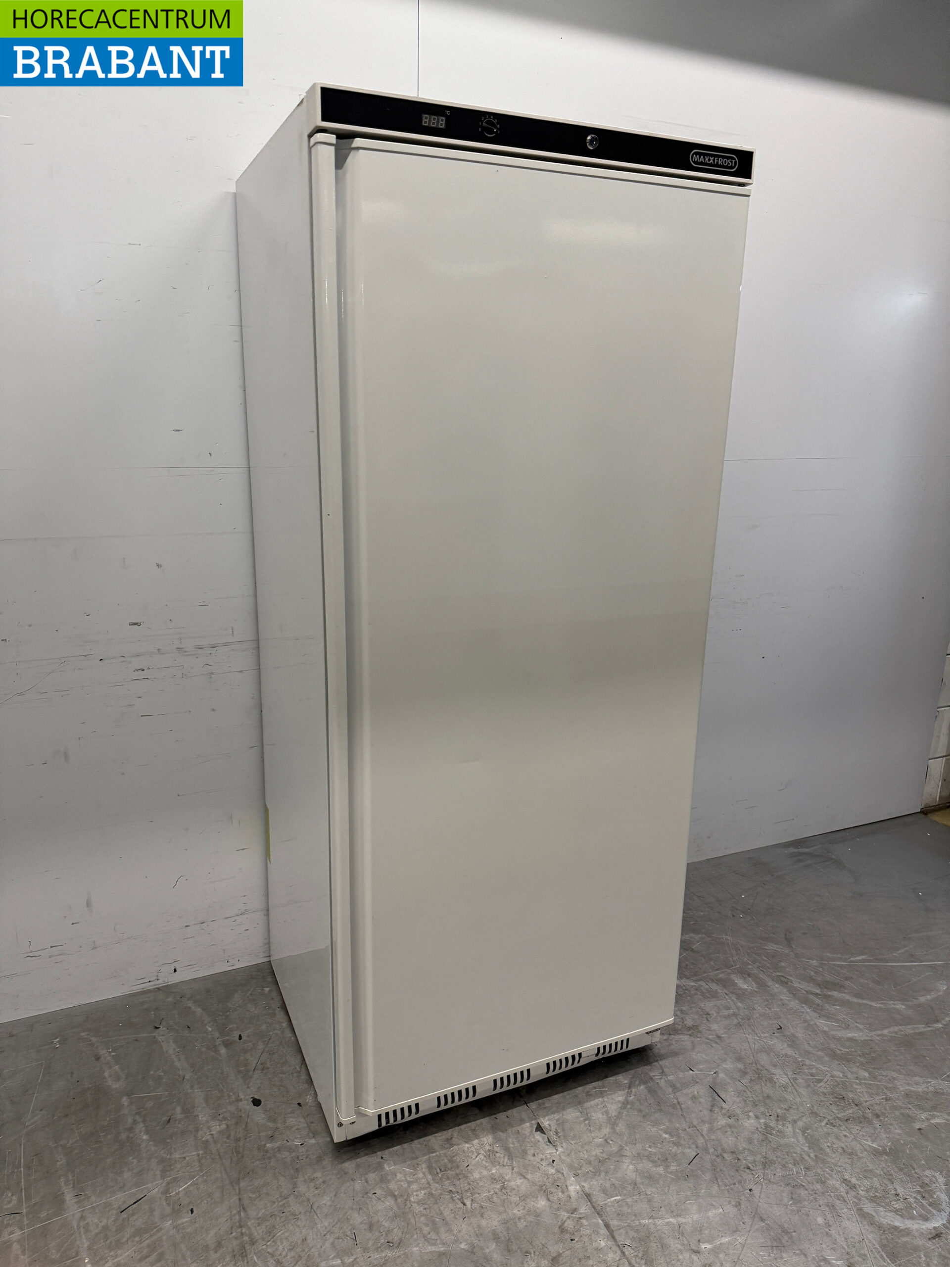 Maxxfrost Refrigerator Cooling 476 liters 230V Horeca - Image 3