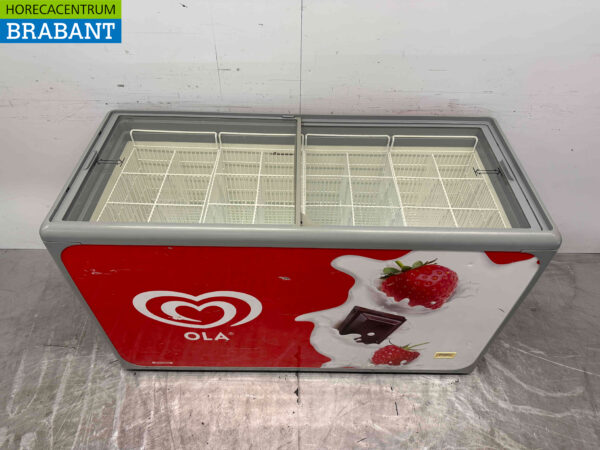AHT Freezer Chest Freezer Shop freezer with glass sliding lids 364 liters 230V Horeca - Image 2