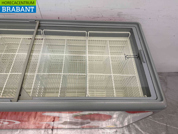 AHT Freezer Chest Freezer Shop freezer with glass sliding lids 364 liters 230V Horeca - Image 5