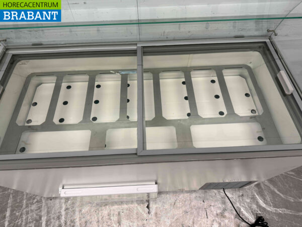 Mobile Combisteel Tenerife Scoop ice cream display case 10 trays 230V Horeca - Image 5