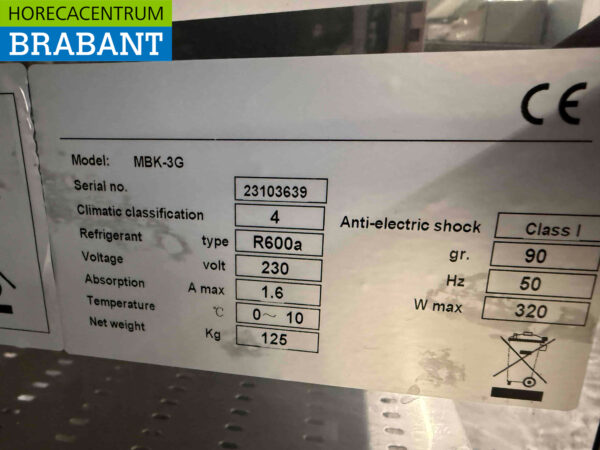 Maxxfrost Bar Refrigerator 3 glass doors 200,2 cm 230V Horeca - Image 5