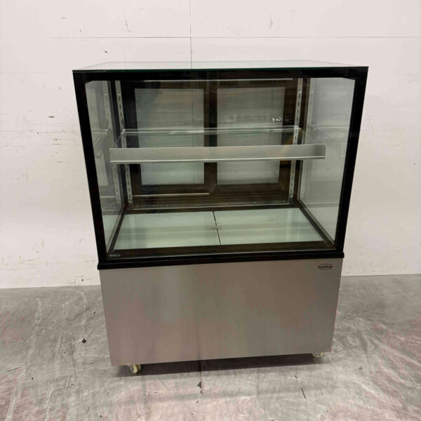 Combisteel Refrigerated Patisserie Display Cabinet 270 liters 230V Catering