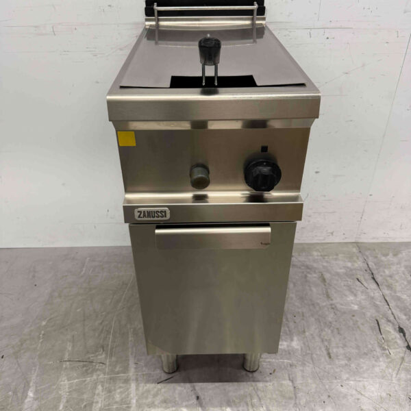 Stainless steel Zanussi Fryer 14 liters Natural gas Catering