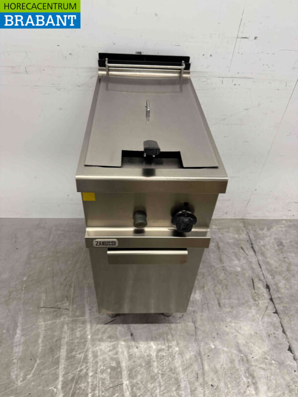 Stainless steel Zanussi Fryer 14 liters Natural gas Catering - Image 2