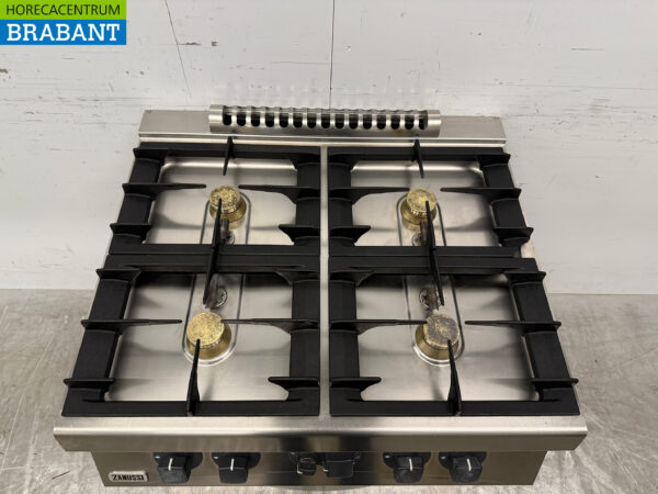 Stainless steel Zanussi 4 Burner Gas Stove with oven 3 x 2/1 GN GAS Horeca - Image 4