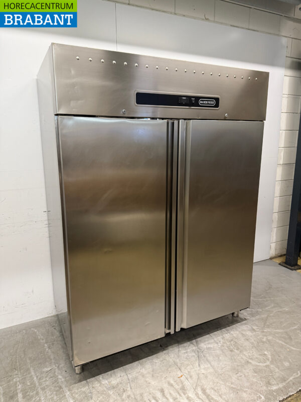 Stainless steel Maxxfrost Double door Refrigerator 1300 liters 230V Catering - Image 3